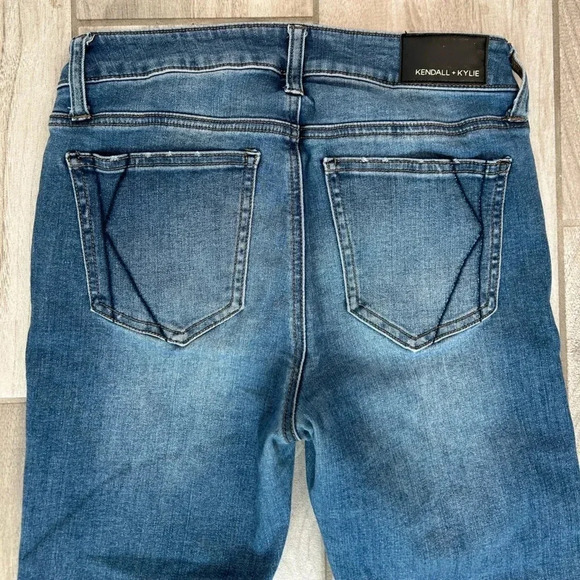 Kendall + Kylie The Ultra Babe Skinny Distressed Mid-Rise Jeans with Raw Hem - Picture 4 of 7